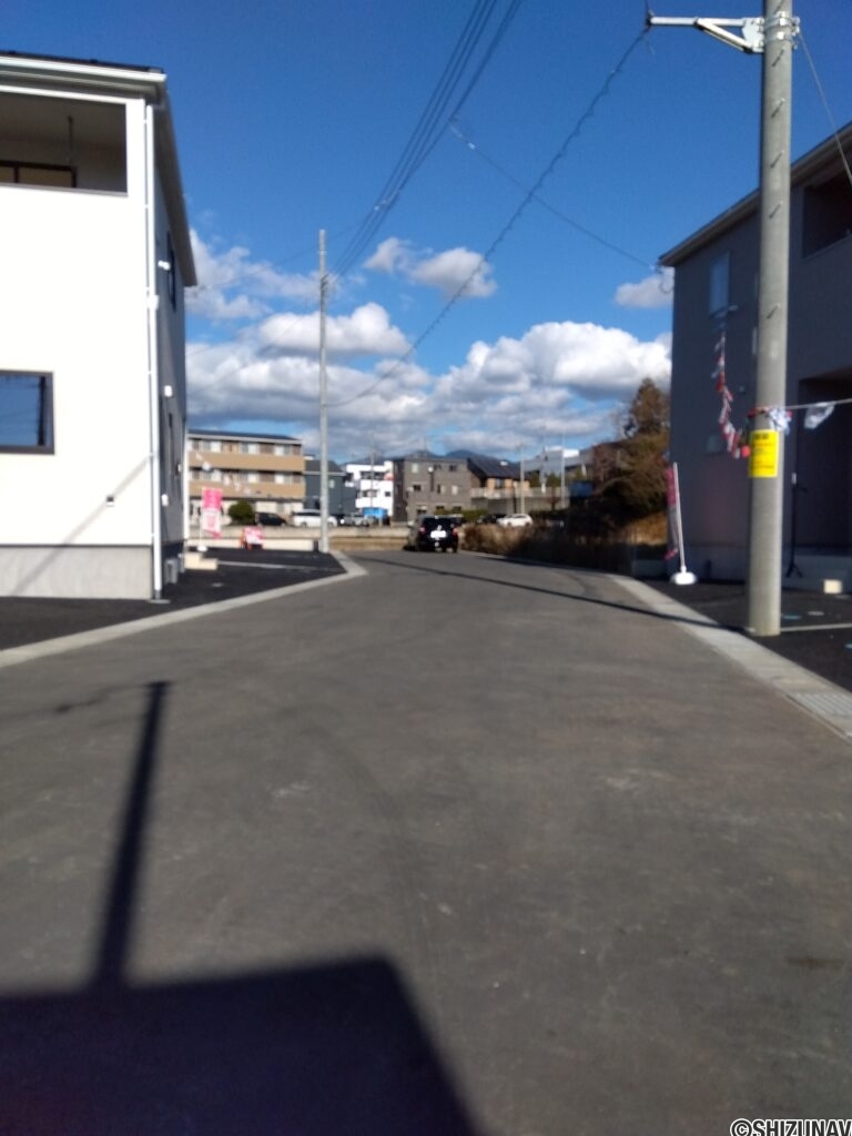 前面道路 南西側からの写真です。