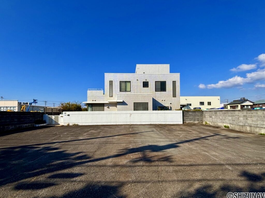 沼津市新沢田町　RC3階建の画像