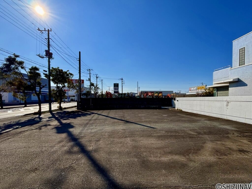 沼津市新沢田町　RC3階建の画像