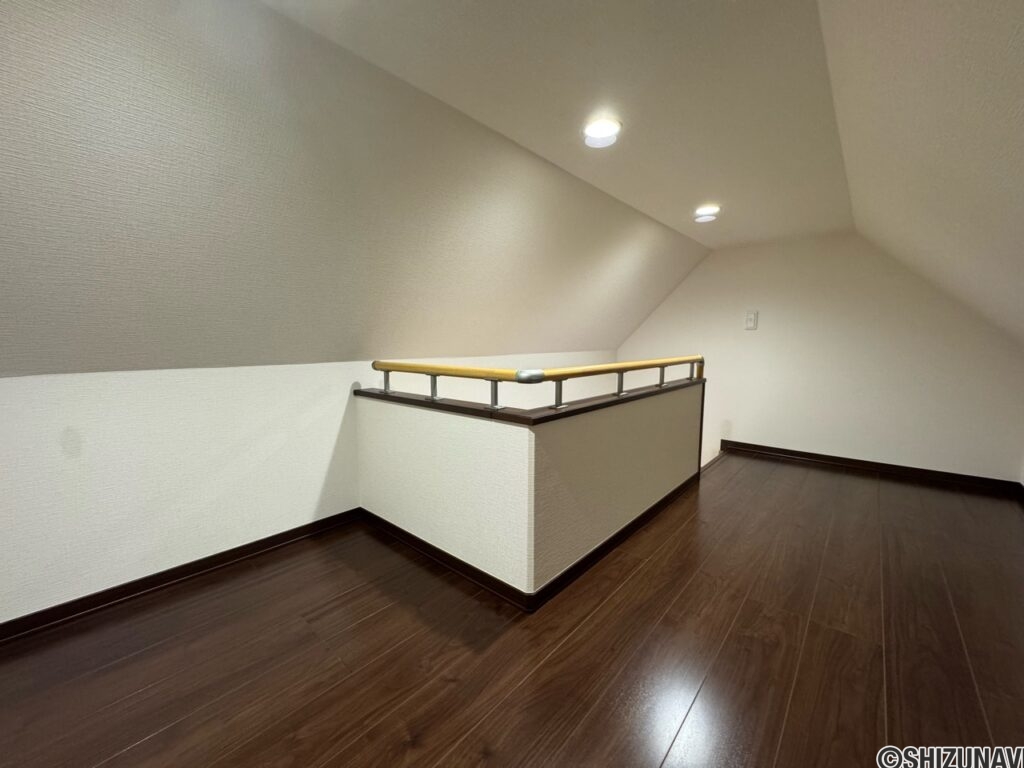 小屋裏収納