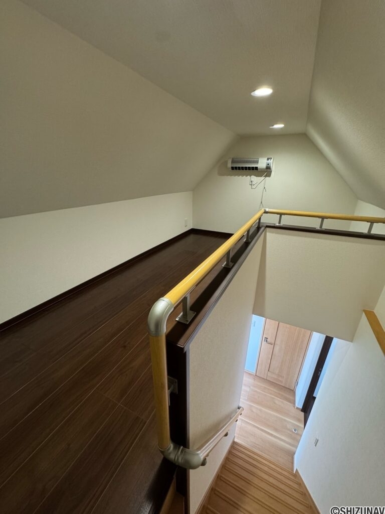 小屋裏収納　別角度です。