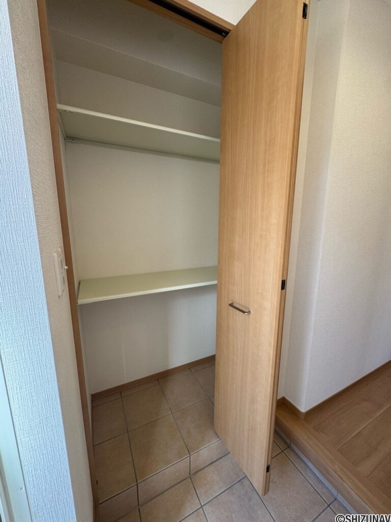 シューズクローク