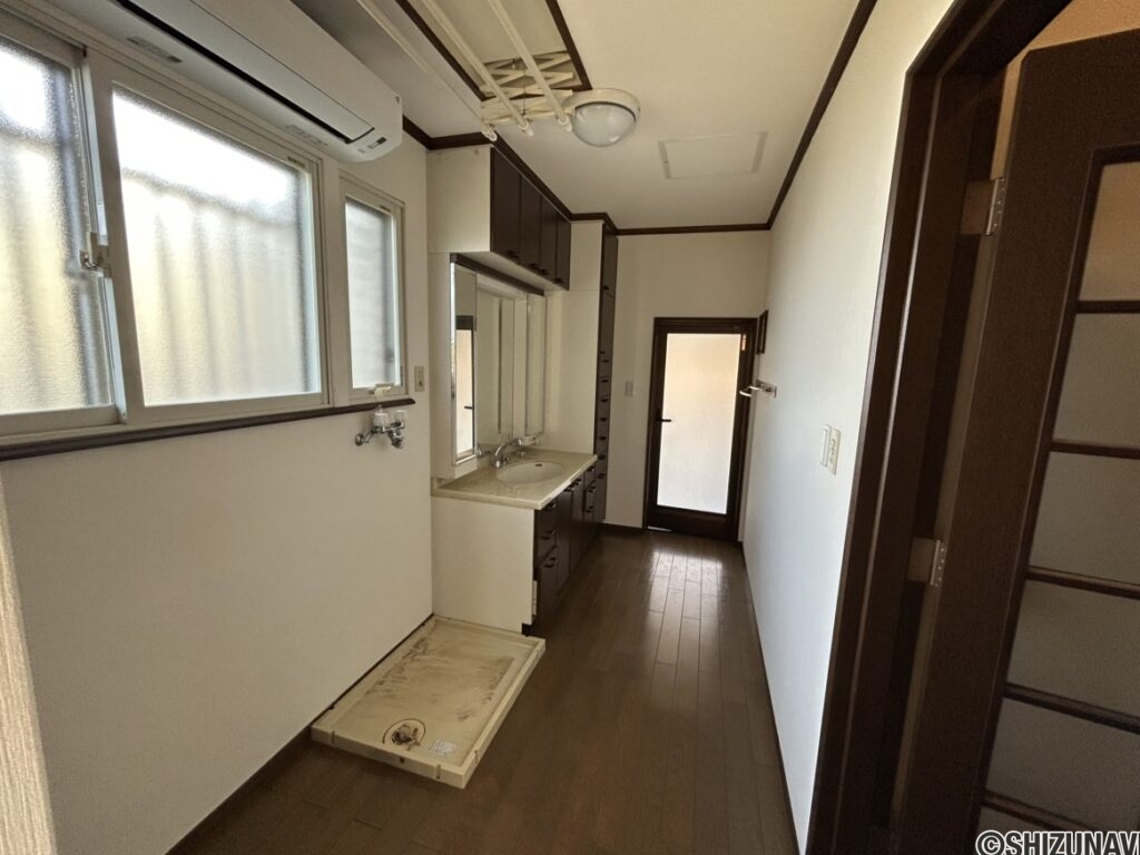 1階 洗面所の写真です。