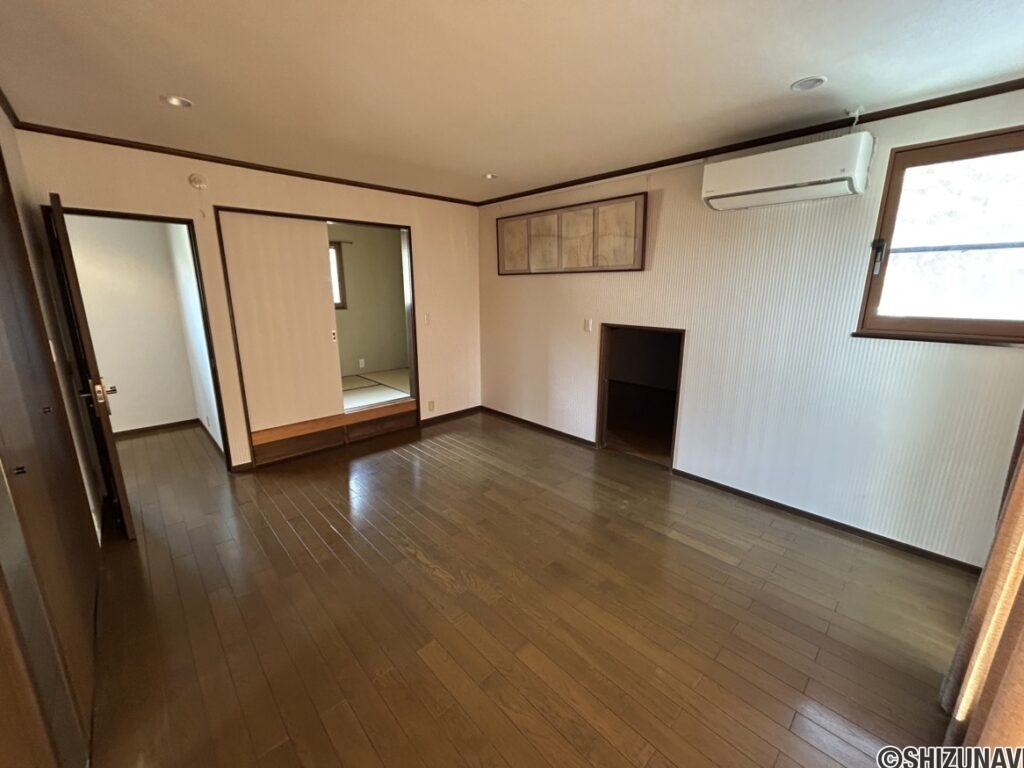 2階 南西側洋室の写真です。