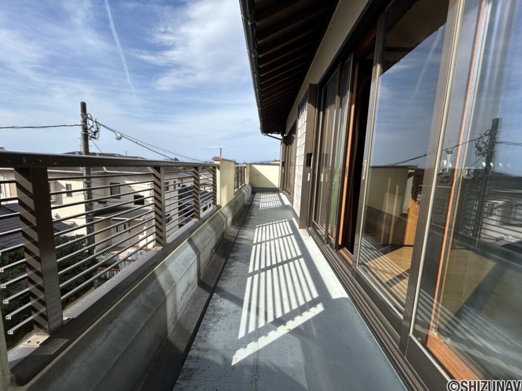 2階 ベランダの写真です。