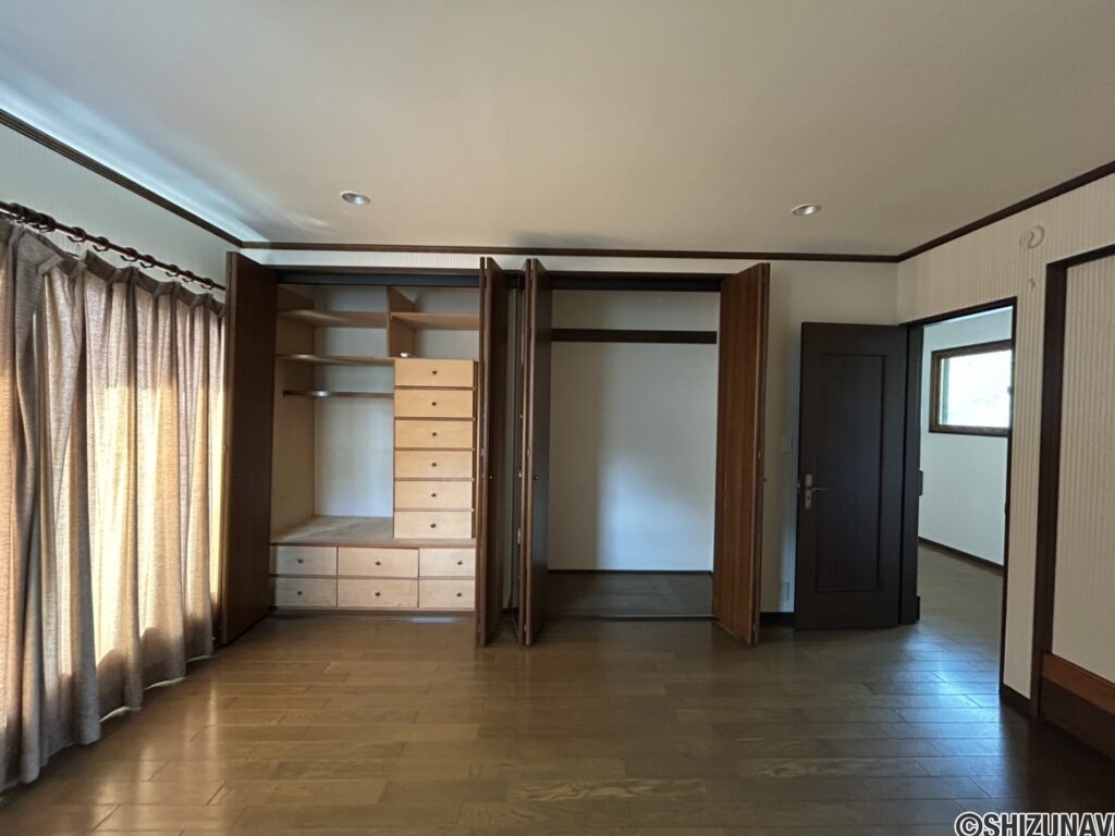 2階 南西側洋室 収納の写真です。