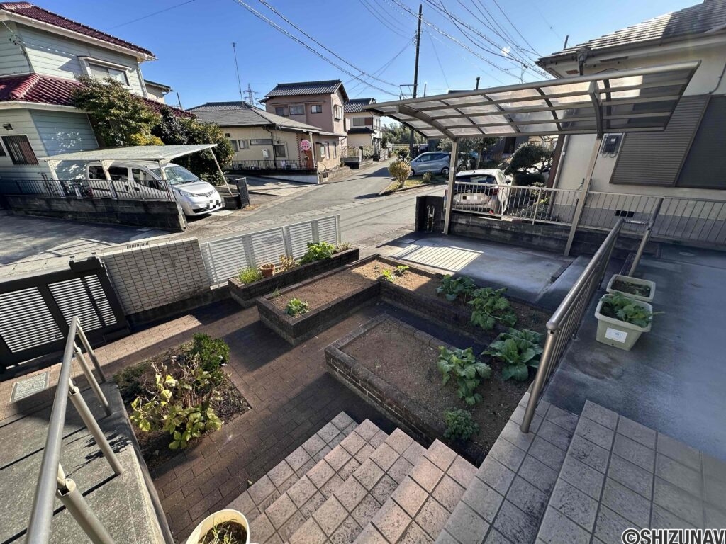 日当たりの良いお庭スペースも魅力的です。