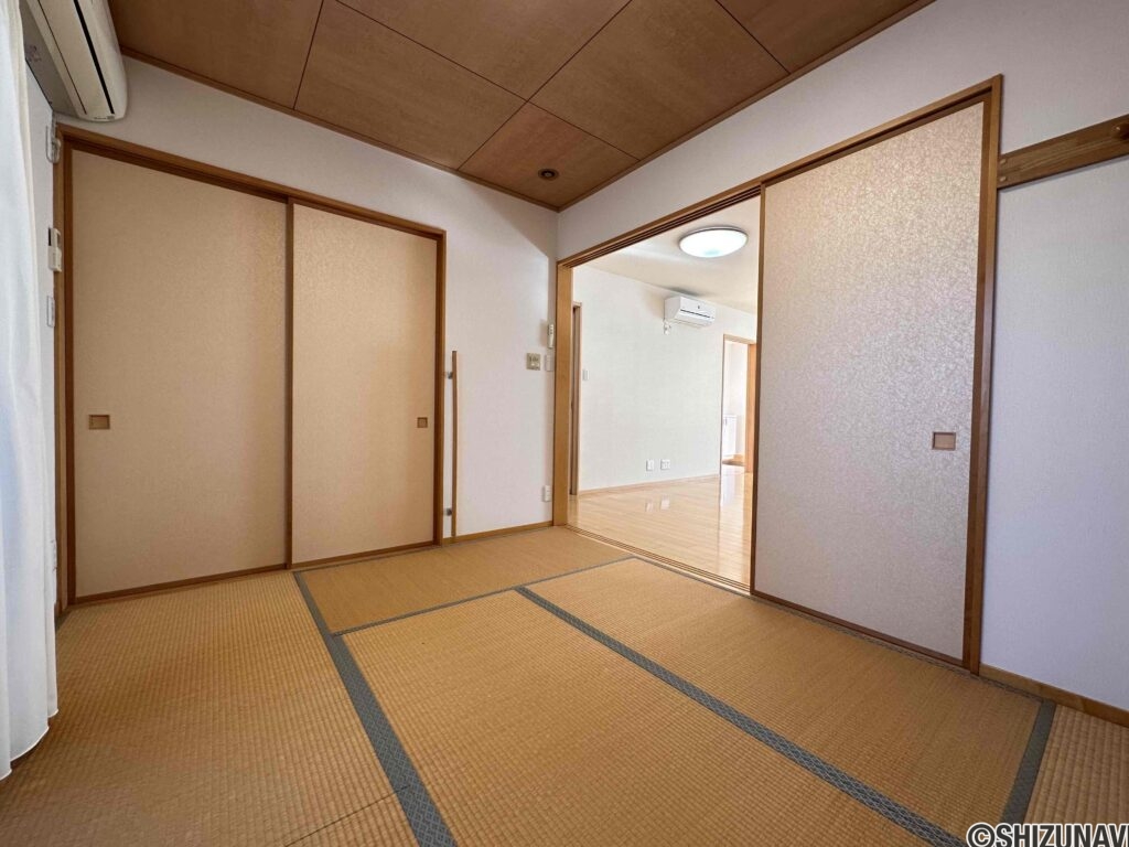 落ち着きのある和室。