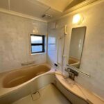 ゆったりとしたバスルーム。