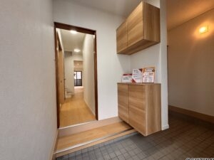 玄関①