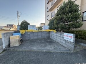 ブライトタウン西伝寺専用のゴミ出し場です。