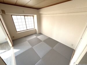 リビング横の和室のお写真です。