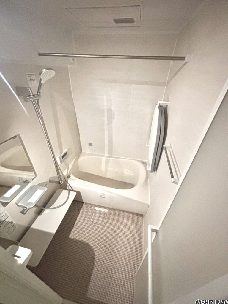 お風呂の写真です。クリーニングされているので、状態良好です。