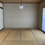 南側和室6帖の写真です。障子を開ければ直射日光が入りとても暖かさを感じます♪