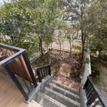 お庭のお写真です。ガーデニングがお好きな人にちょうど良い広さです。