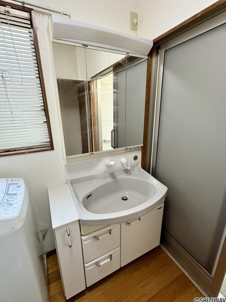 洗面台も清潔感があります。