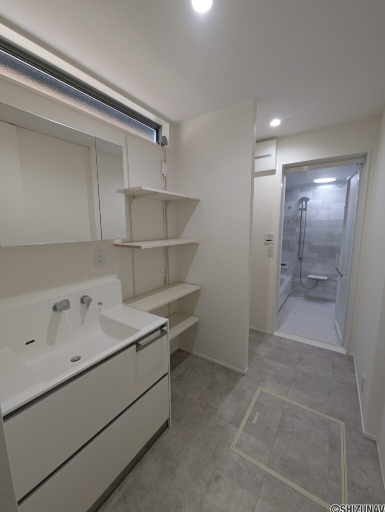 落ち着いた雰囲気の洗面所