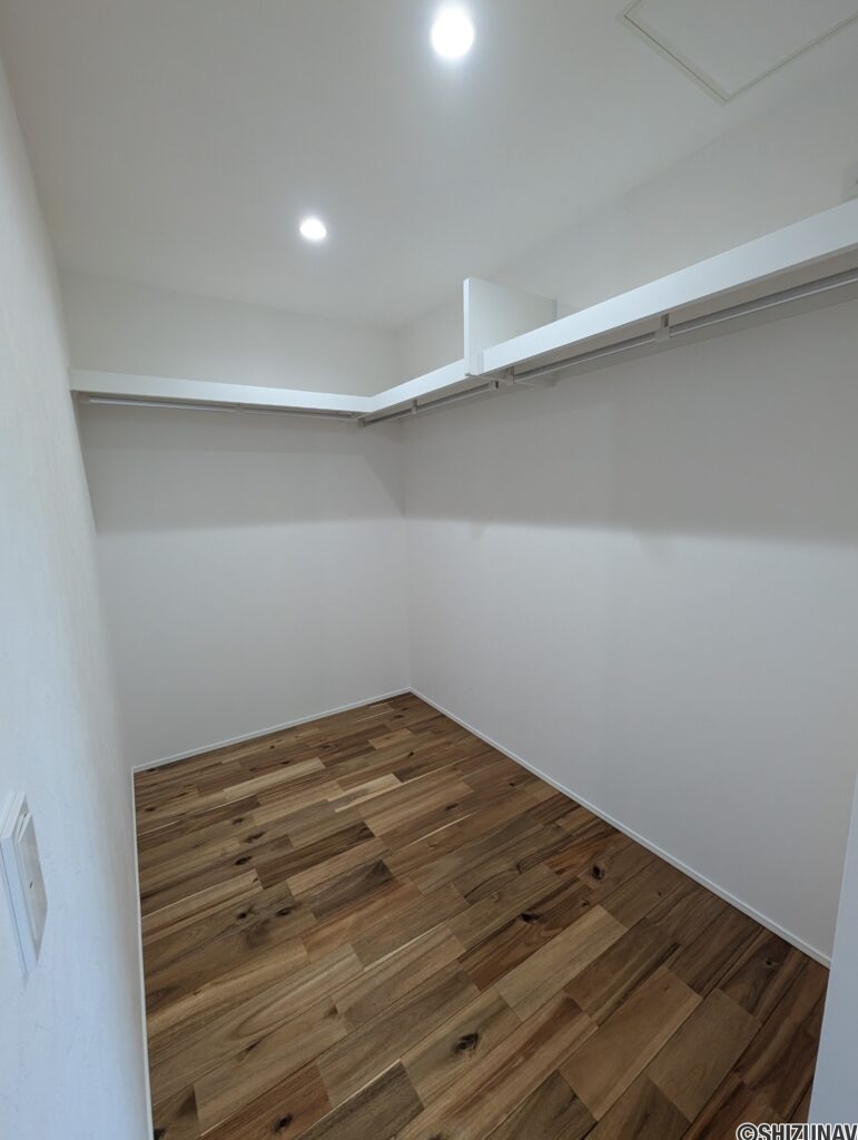 ウォークインクローゼットも完備
