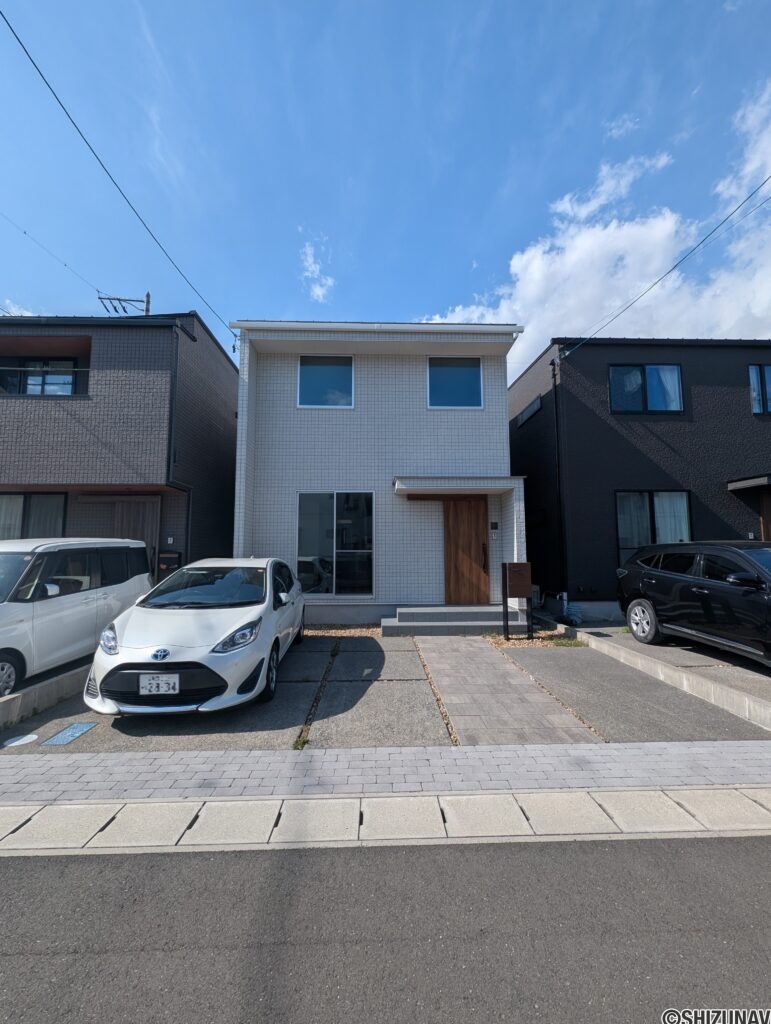 2台駐車可能。（車種によっては3台可能）