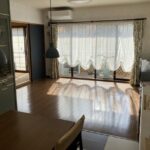 リビングダイニング部分の別角度からの撮影です。日当たり良好です！