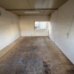 三ケ名　倉庫内