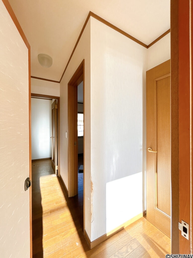 【2階廊下】