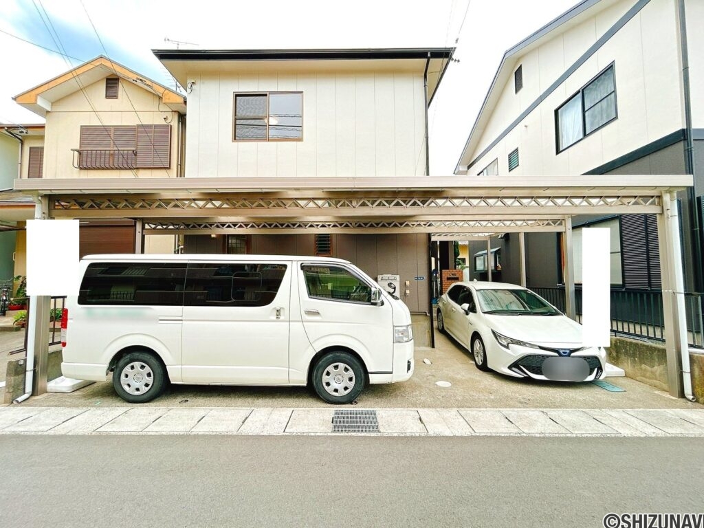 【リフォーム済み/駐車場】植栽の剪定を行いました。