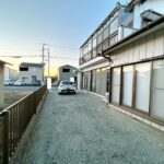 【駐車場】庭部分に駐車場を造成しました。3台駐車可能です。