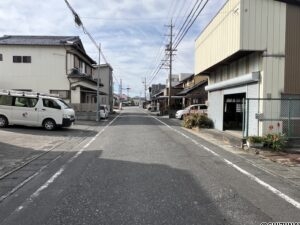 南側道路（西向き）