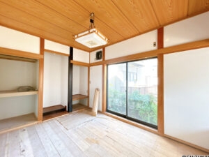 【リフォーム中/1階和室6帖】（3/27撮影）和室は畳の表替え、壁はクロス張替え、襖も貼り替えを行う予定です。天井はクリーニングする予定です。