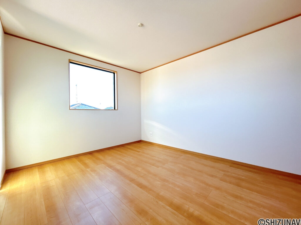 【3階洋室8帖】