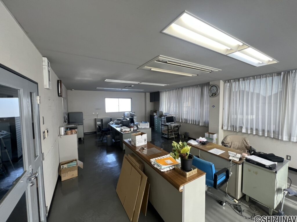 2階事務所です