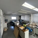 2階事務所です