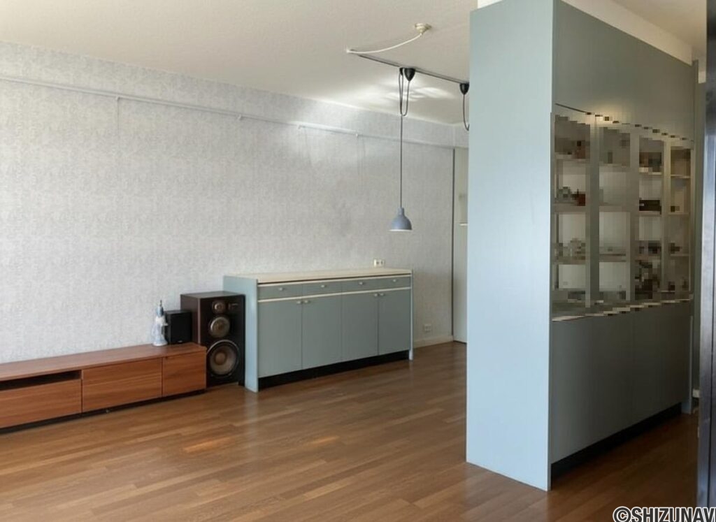 リビングダイニング部分の別角度からの撮影です。