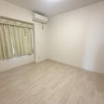 AI加工の都合によりフローリングになってしまっておりますが、実際は他の居室と同様のカーペットになります。