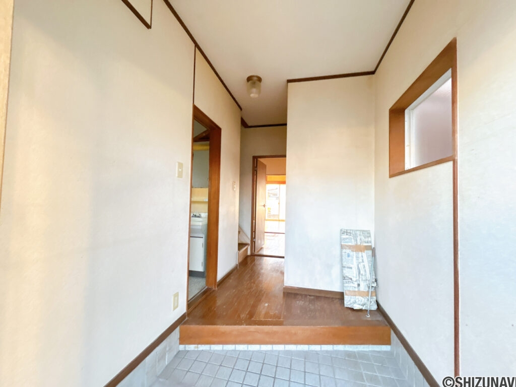 1階廊下　別角度
