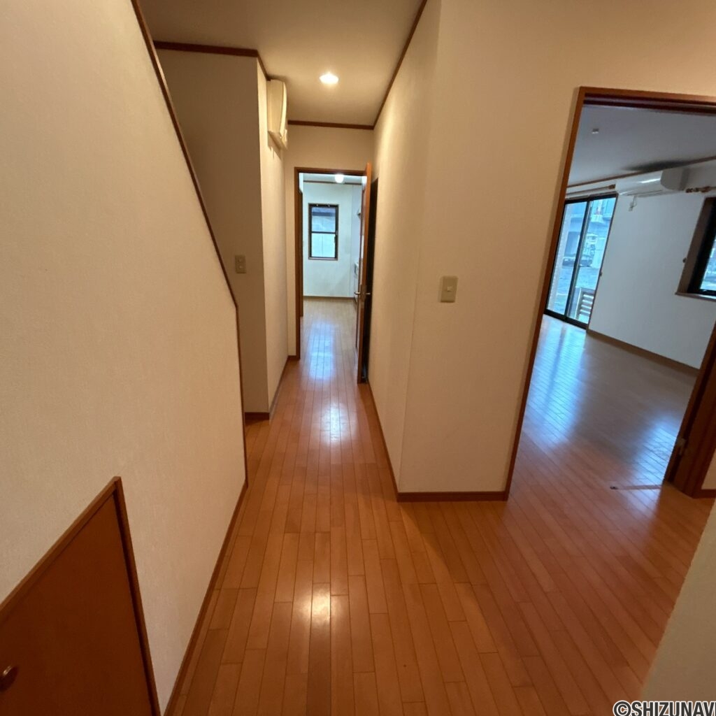 カチタス　高柳3丁目　廊下