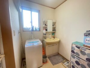 富士市伝法の東名富士ＩＣ至近に４ＬＤＫの中古住宅が出ました！の画像