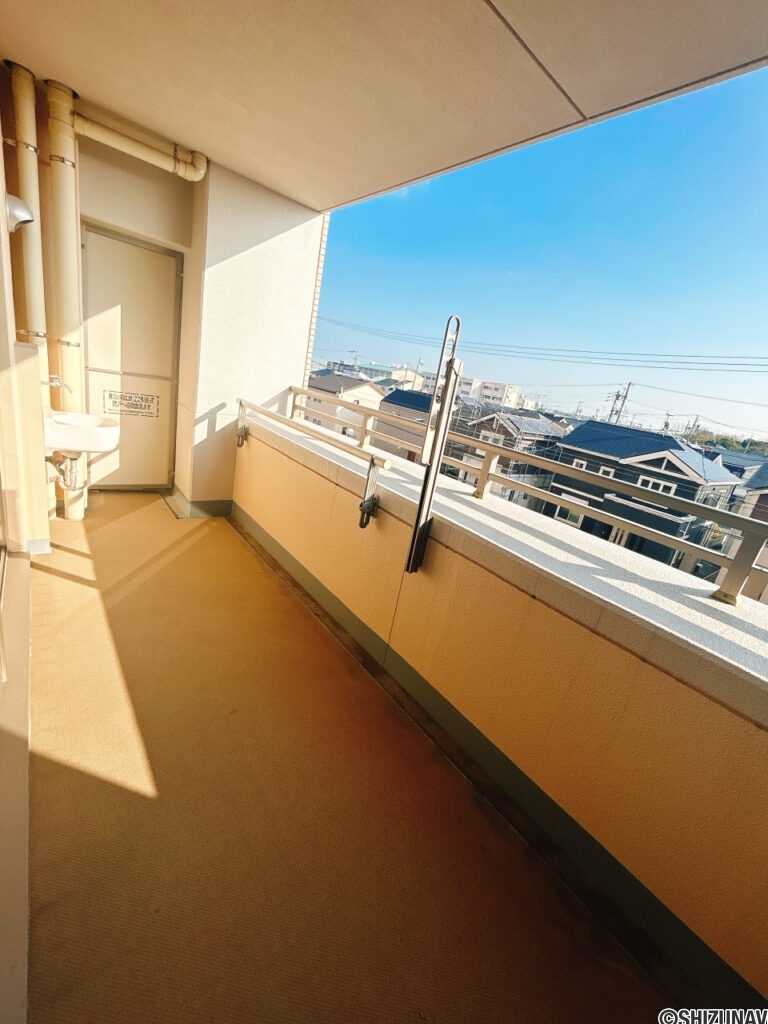 【バルコニー】