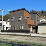 南西側から見た外観