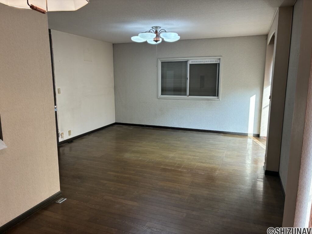 焼津市下小田 リビング