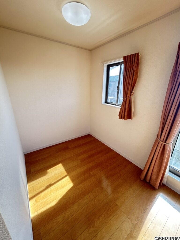南西角主寝室になります。