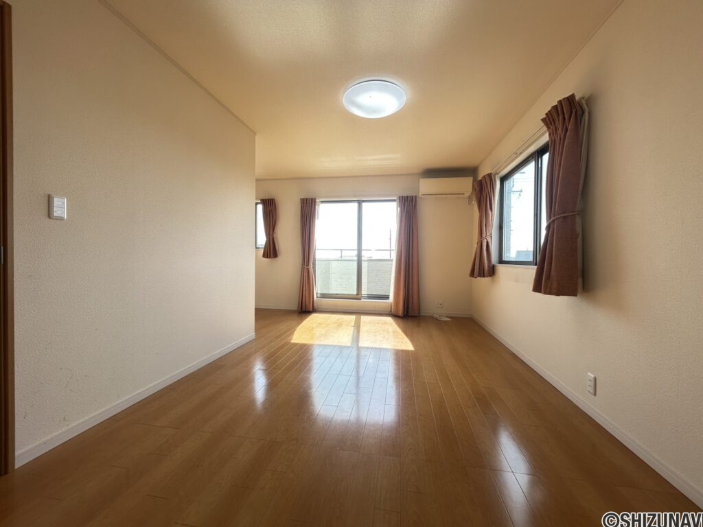 南西角主寝室になります。