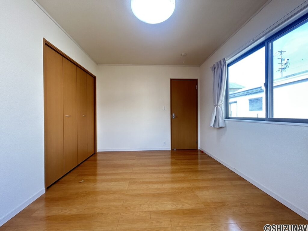 北東角地洋室になります。