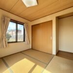 和室になります。南西角部屋になりますので日当たり良好です。