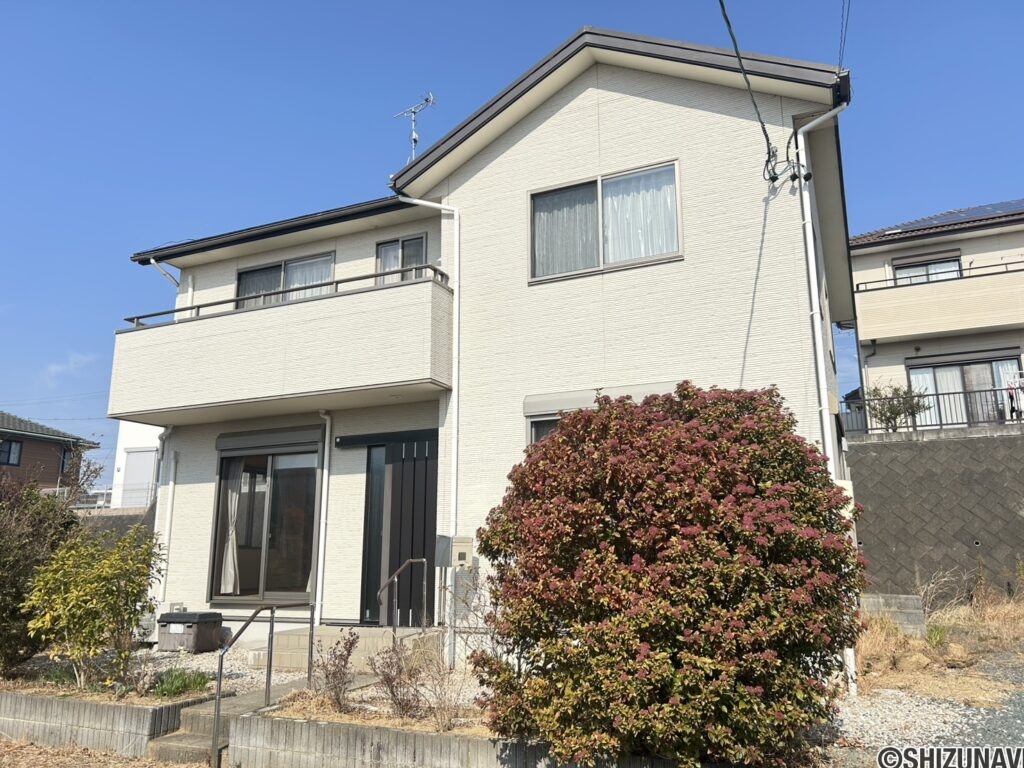 建物外観でございます。