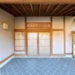 【母屋玄関外観】