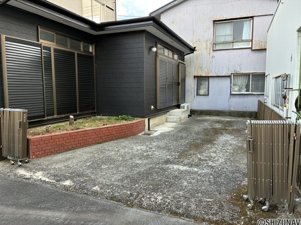 富士宮市東町　中古住宅　外観