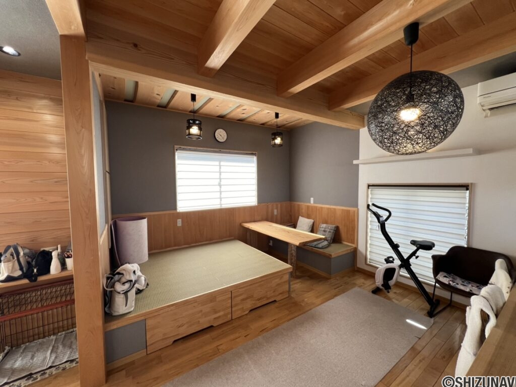 【ダイニング】