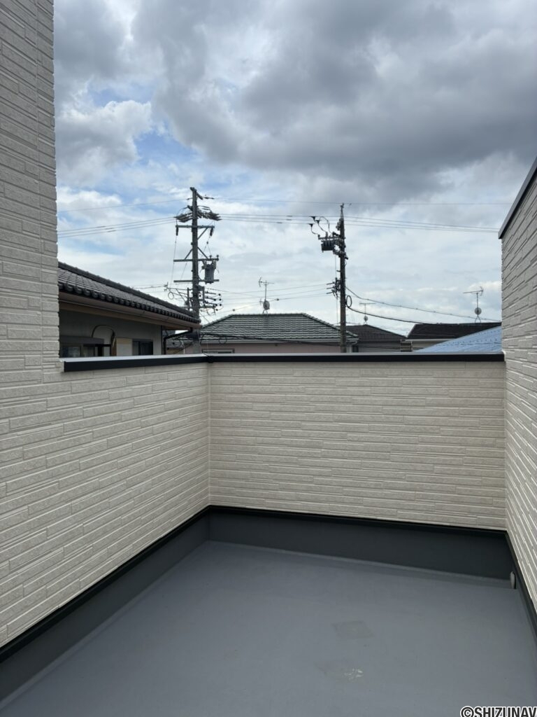 【バルコニー】